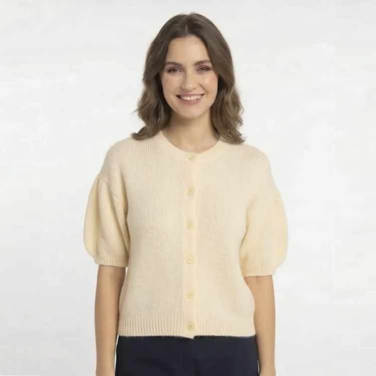  light yellow