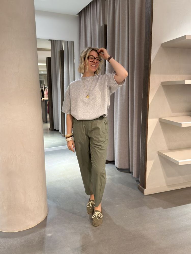 loose fitting pants kaki